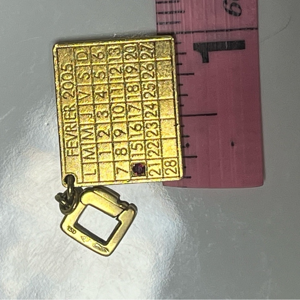 LOUIS VUITTON 18KT GOLD CALENDAR CHARM W/RUBY VINTAGE 2005 - Picture 7 of 8